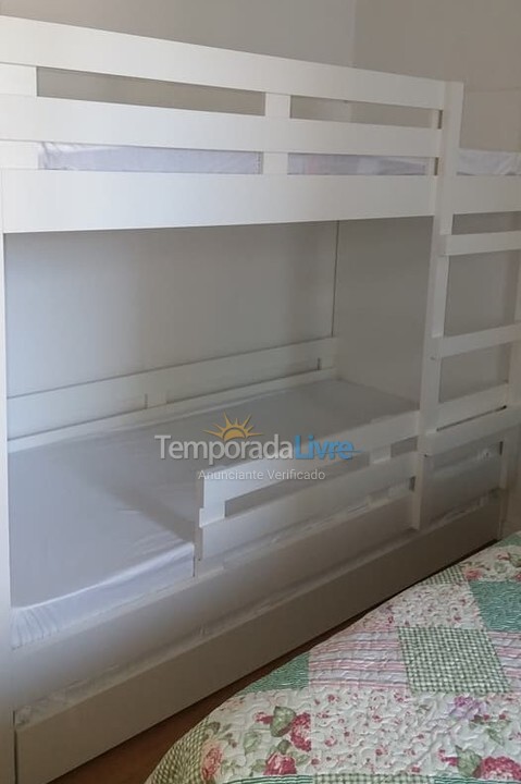 Apartamento para aluguel de temporada em Itapema (Meia Praia)