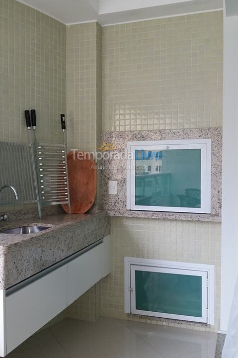 Apartamento para aluguel de temporada em Itapema (Meia Praia)