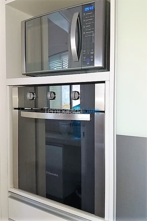 Apartamento para aluguel de temporada em Itapema (Meia Praia)