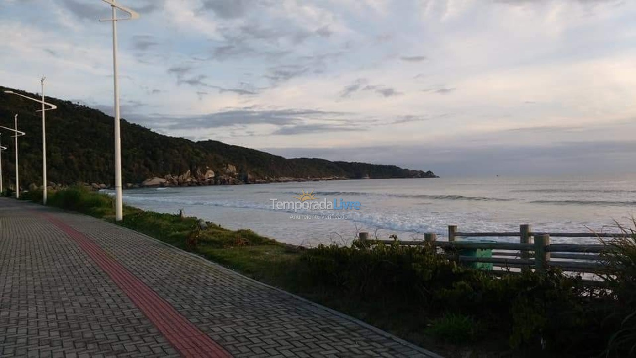 Apartamento para alquiler de vacaciones em Bombinhas (Praia de Bombas)