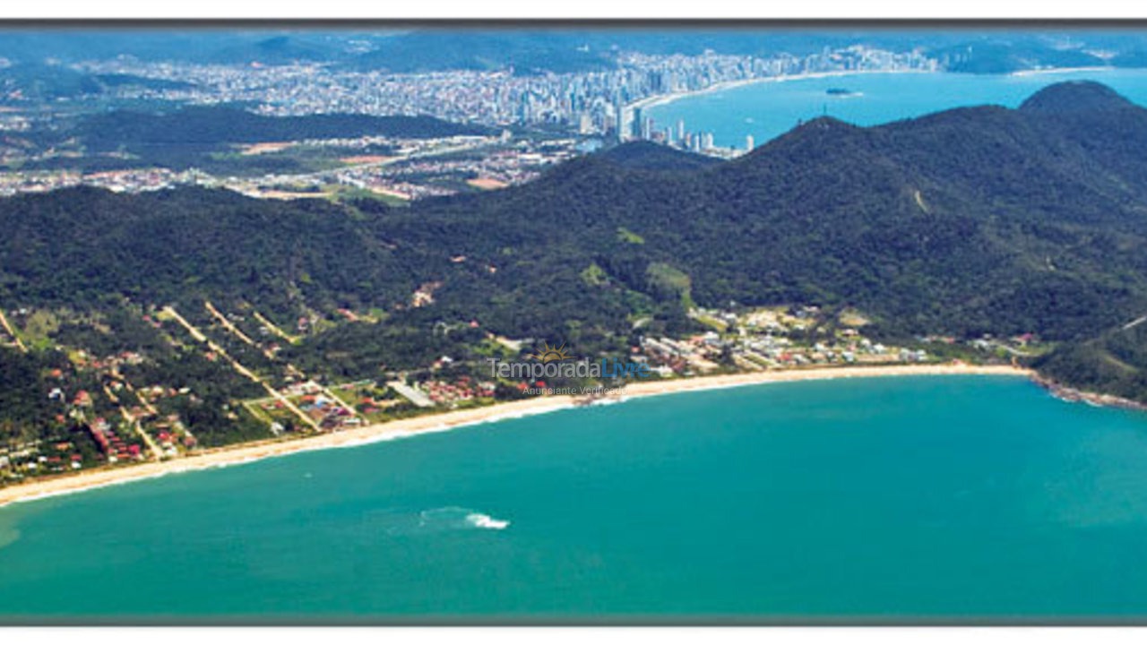 House for vacation rental in Balneário Camboriú (Praia do Estaleirinho)