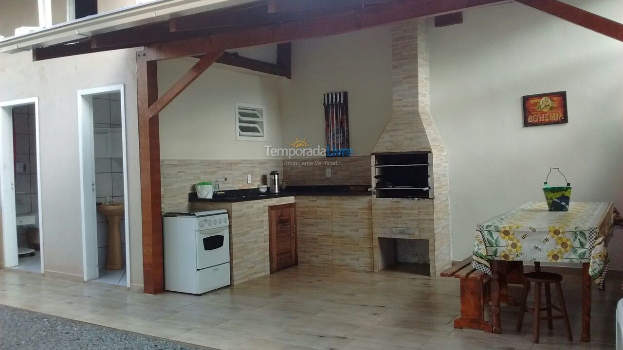 Casa para alquiler de vacaciones em São Francisco do Sul (Enseada)
