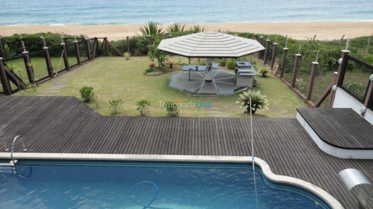 Casa para aluguel de temporada em Balneário Camboriú (Praia do Estaleirinho)