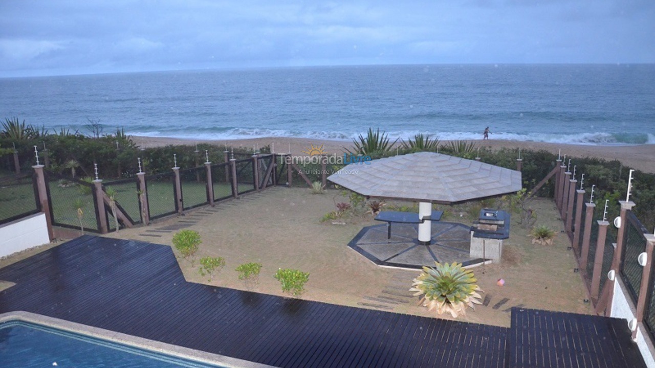 Casa para aluguel de temporada em Balneário Camboriú (Praia do Estaleirinho)