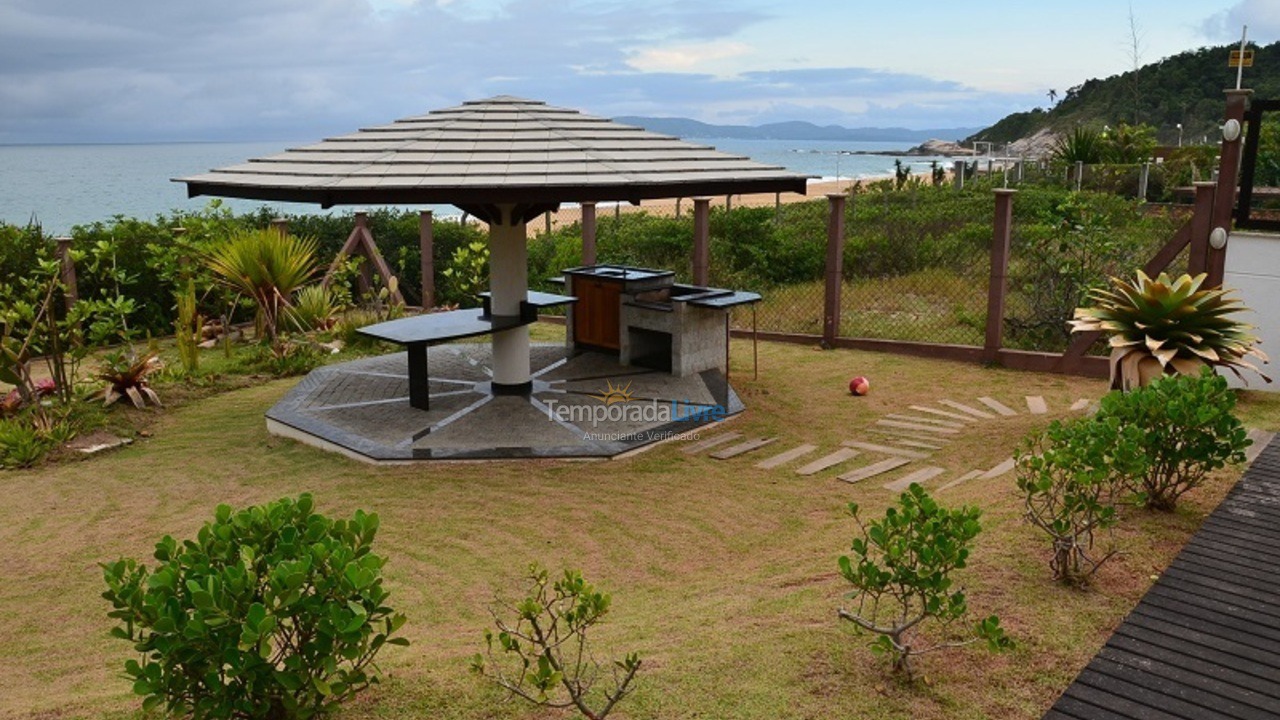 Casa para aluguel de temporada em Balneário Camboriú (Praia do Estaleirinho)
