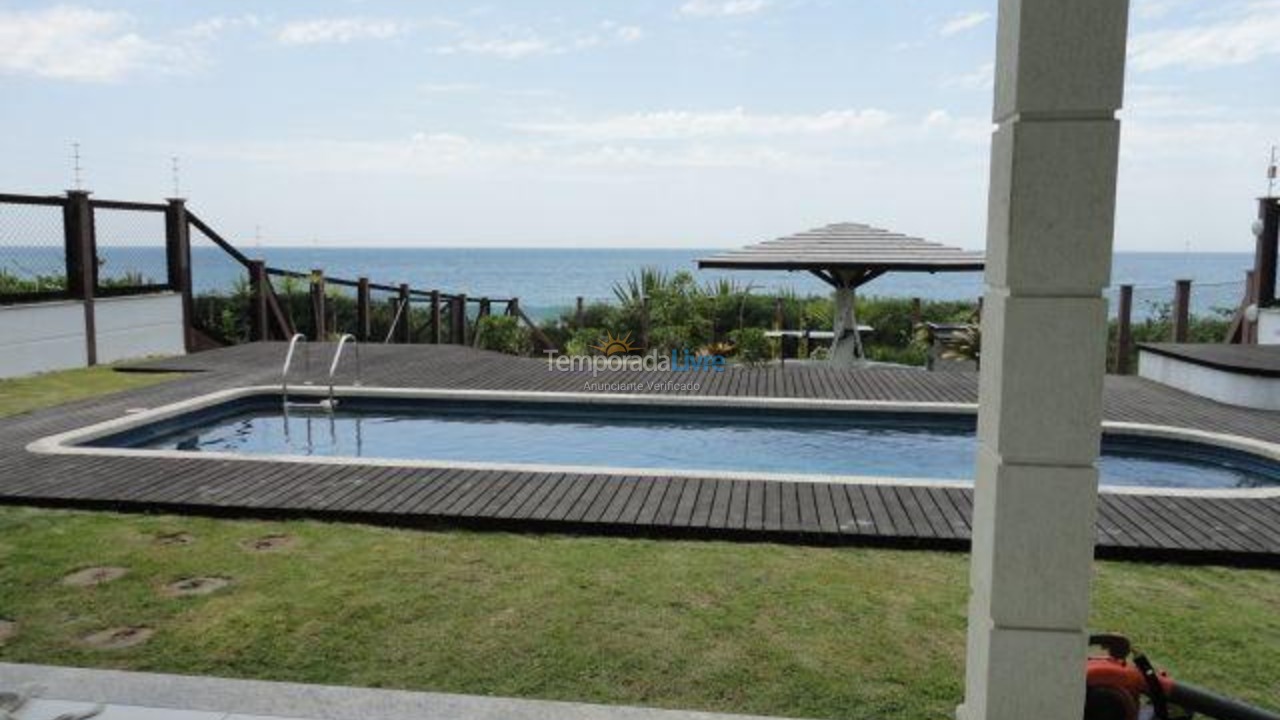 Casa para aluguel de temporada em Balneário Camboriú (Praia do Estaleirinho)