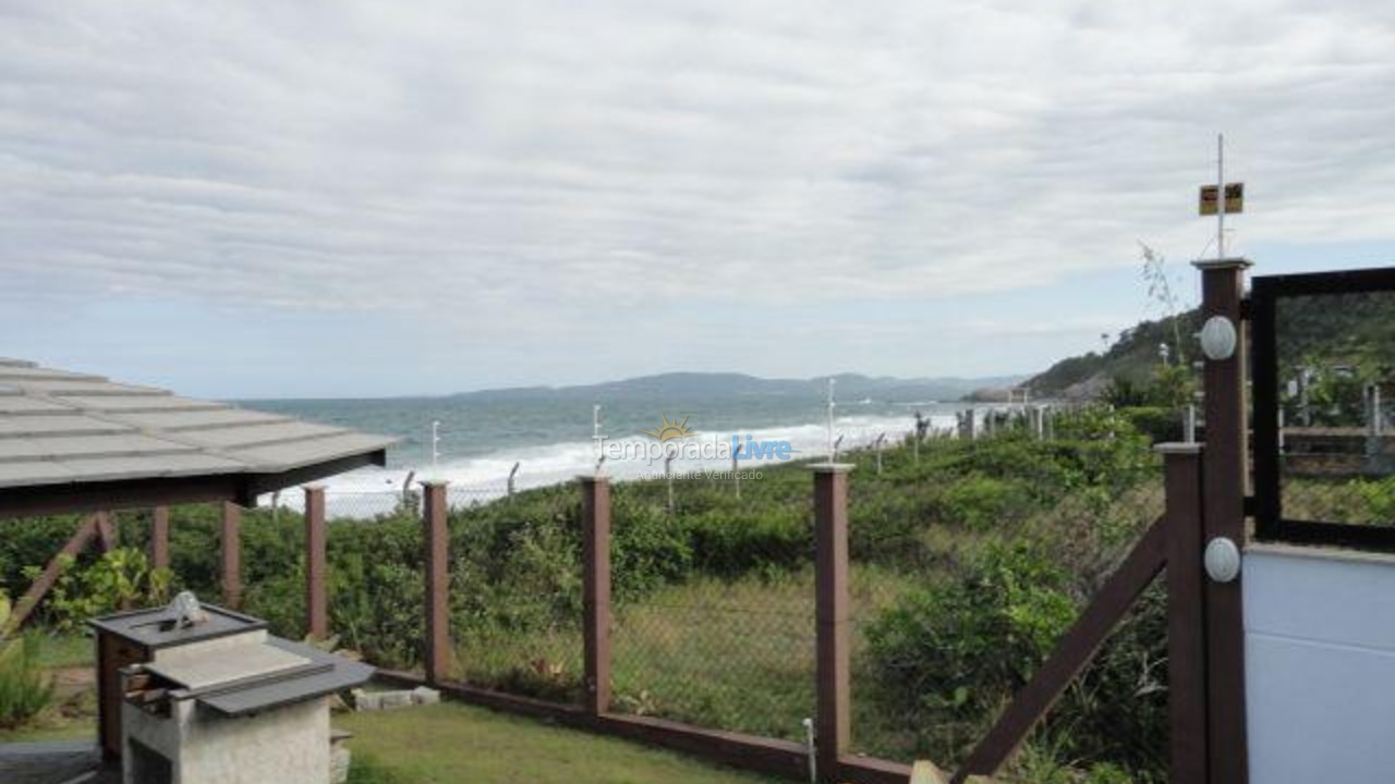 Casa para aluguel de temporada em Balneário Camboriú (Praia do Estaleirinho)