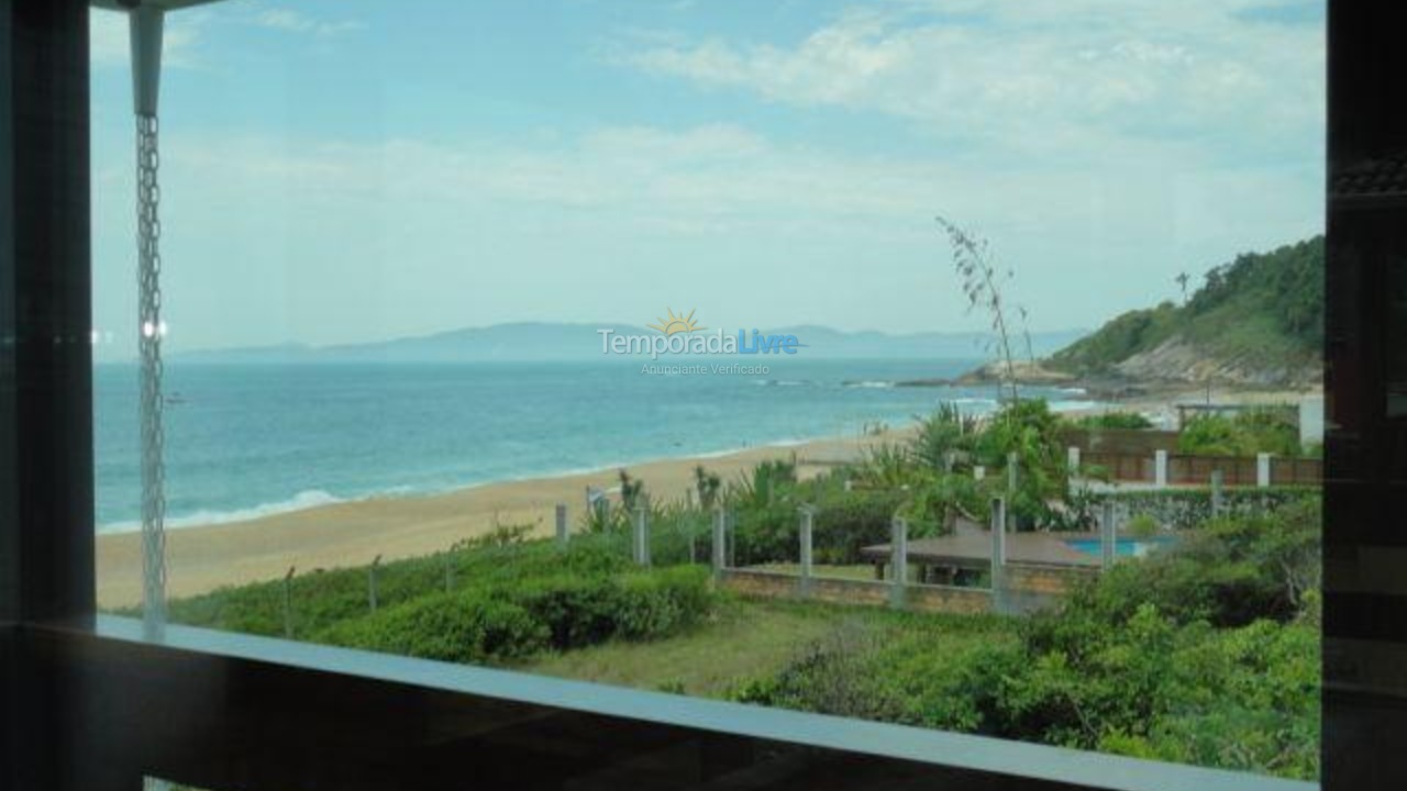 Casa para aluguel de temporada em Balneário Camboriú (Praia do Estaleirinho)