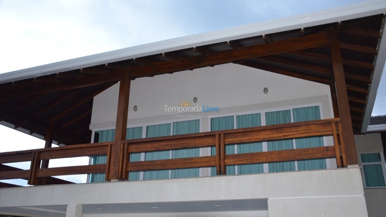 Casa para aluguel de temporada em Balneário Camboriú (Praia do Estaleirinho)