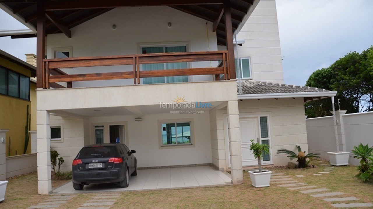 Casa para aluguel de temporada em Balneário Camboriú (Praia do Estaleirinho)