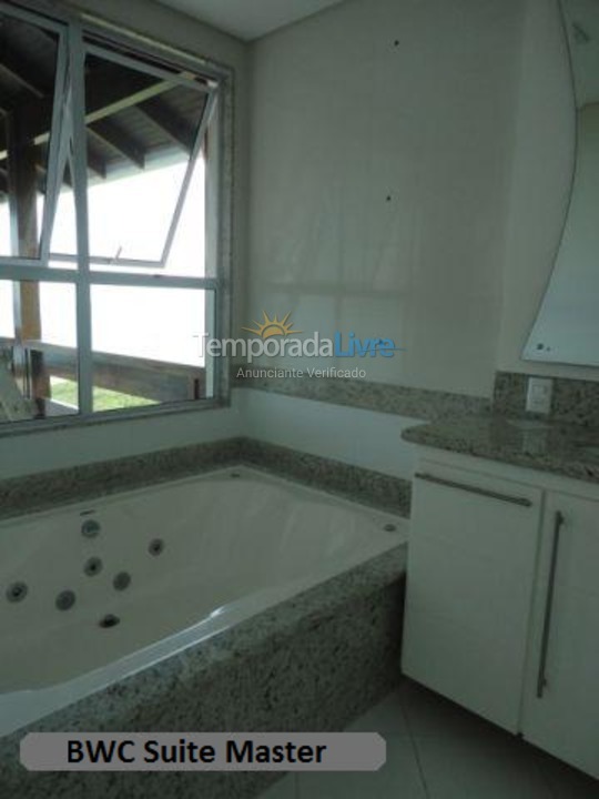 Casa para aluguel de temporada em Balneário Camboriú (Praia do Estaleirinho)