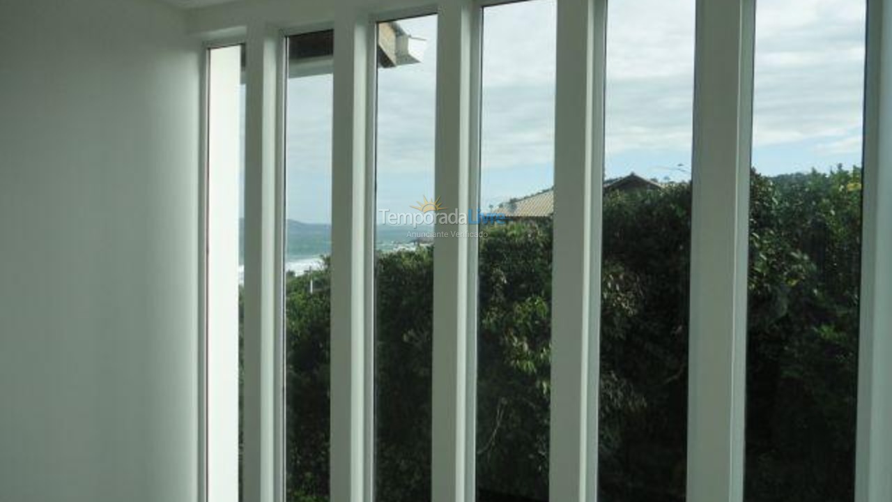 Casa para aluguel de temporada em Balneário Camboriú (Praia do Estaleirinho)