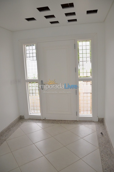 Casa para aluguel de temporada em Balneário Camboriú (Praia do Estaleirinho)
