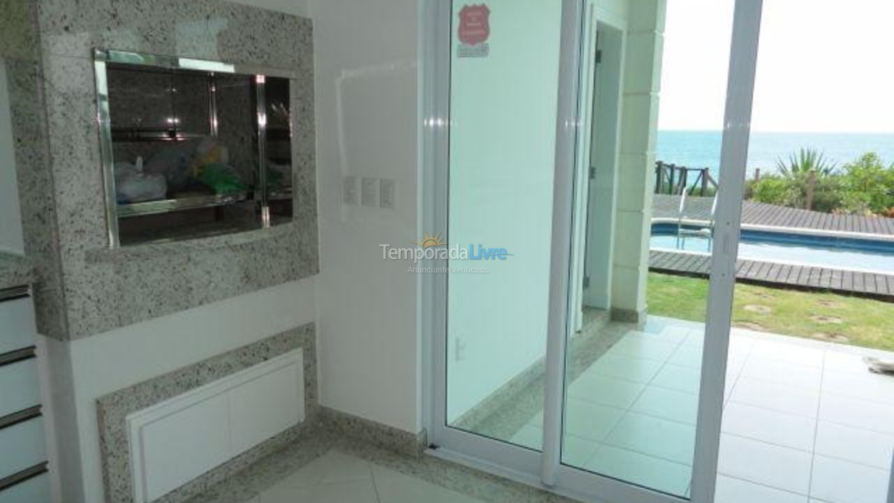 Casa para aluguel de temporada em Balneário Camboriú (Praia do Estaleirinho)