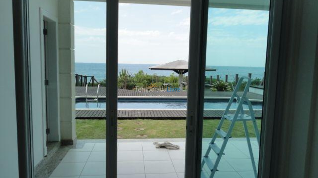 Casa para aluguel de temporada em Balneário Camboriú (Praia do Estaleirinho)