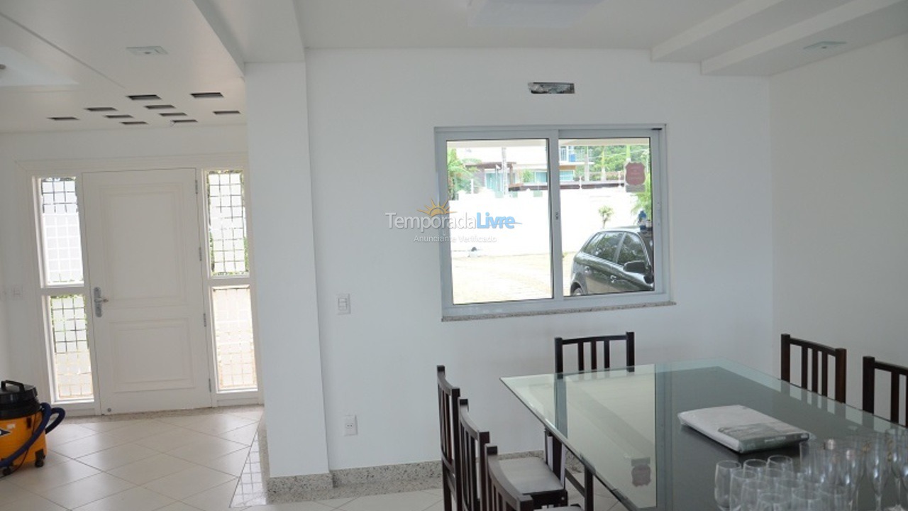 Casa para aluguel de temporada em Balneário Camboriú (Praia do Estaleirinho)
