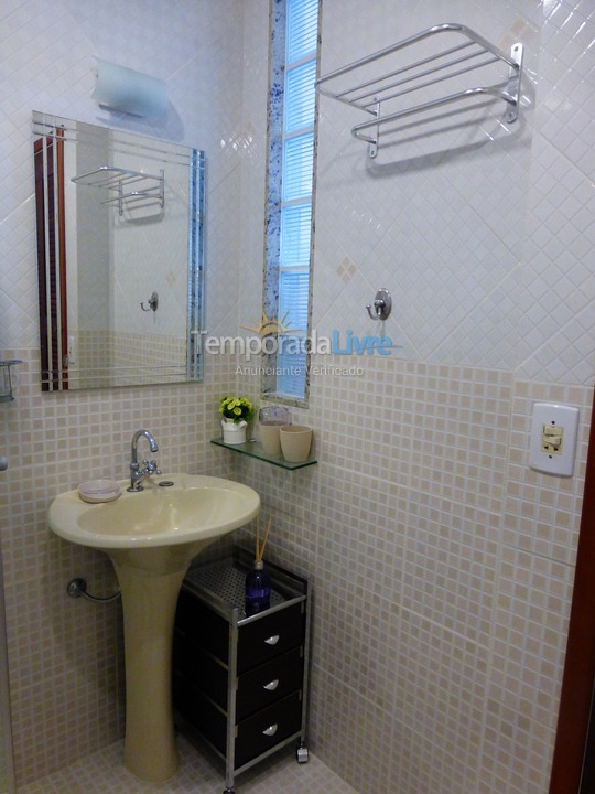 Apartamento para aluguel de temporada em Ubatuba (Praia das Toninhas)