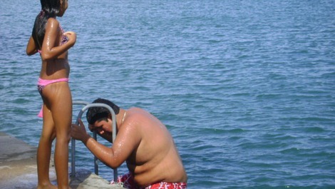 local para mergulhar com escada 