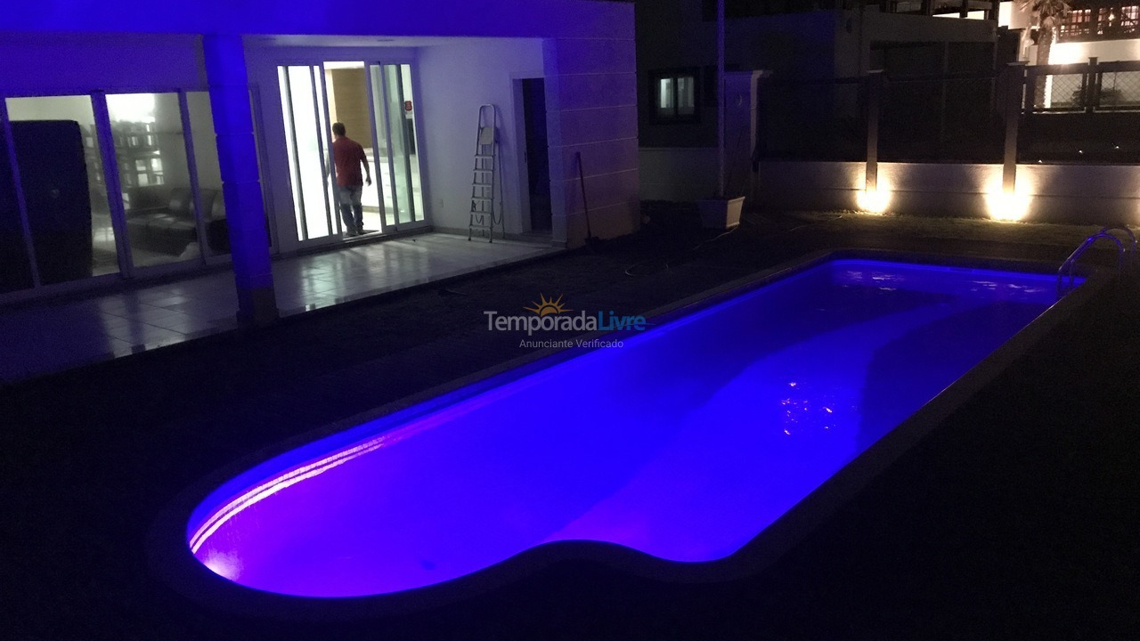 Casa para aluguel de temporada em Balneário Camboriú (Praia do Estaleirinho)