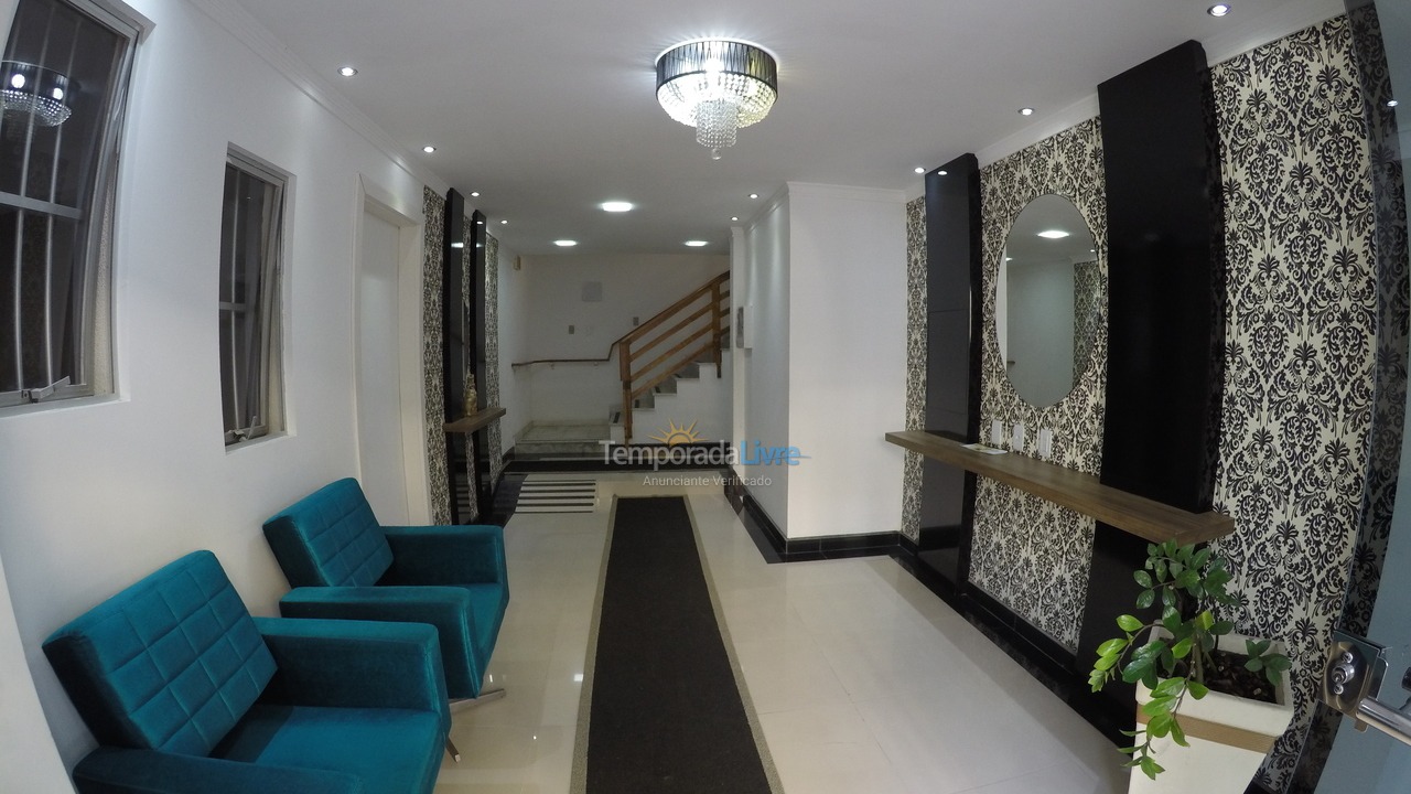 Apartamento para aluguel de temporada em Itapema (Meia Praia)