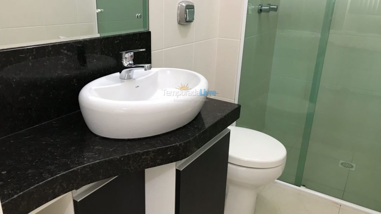 Apartamento para aluguel de temporada em Itapema (Meia Praia)