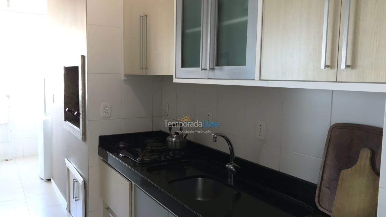 Apartamento para aluguel de temporada em Itapema (Meia Praia)