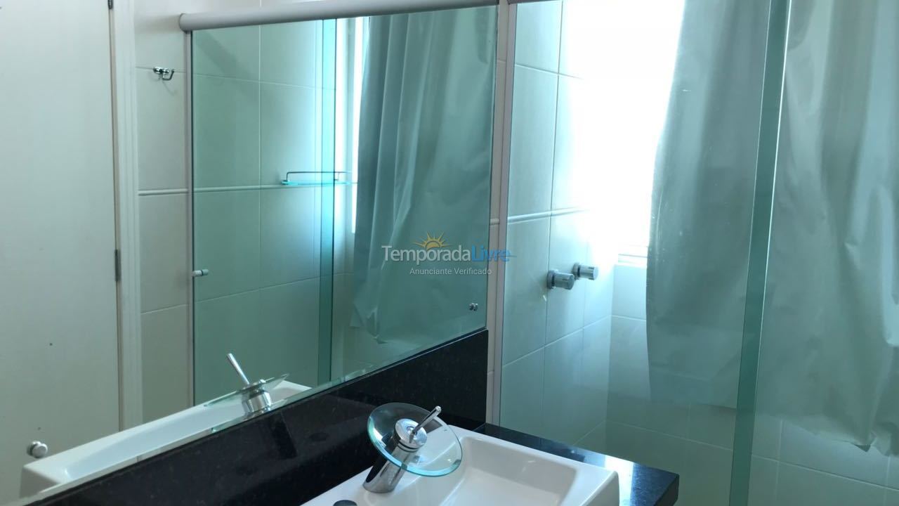 Apartamento para aluguel de temporada em Itapema (Meia Praia)