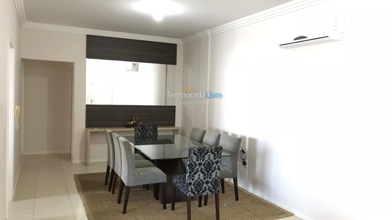 Apartamento para aluguel de temporada em Itapema (Meia Praia)