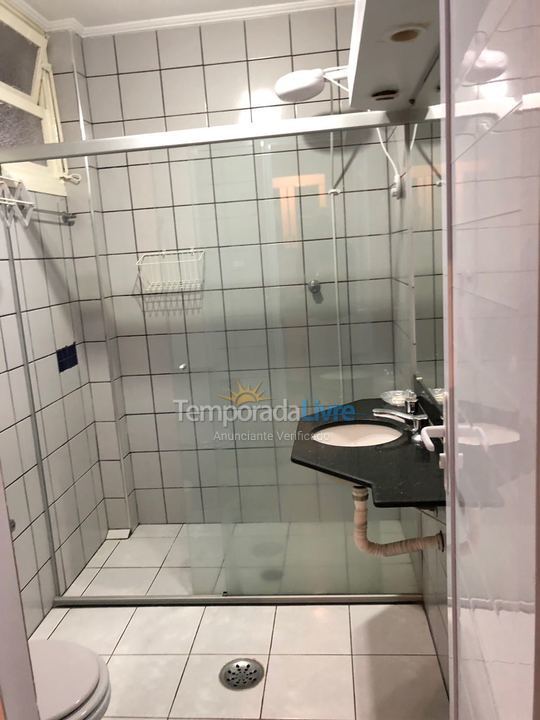 Apartamento para aluguel de temporada em Guarujá (Pitangueiras)