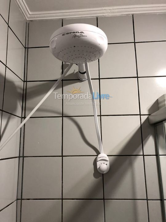 Apartamento para aluguel de temporada em Guarujá (Pitangueiras)