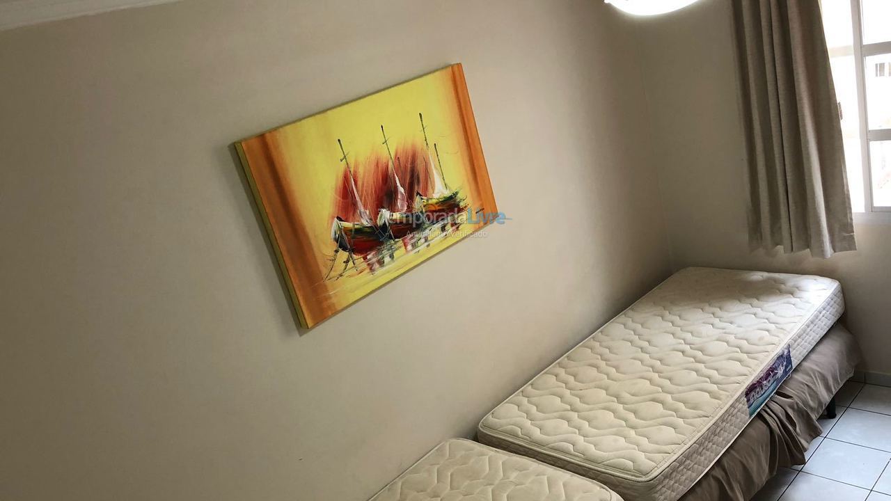 Apartamento para aluguel de temporada em Guarujá (Pitangueiras)