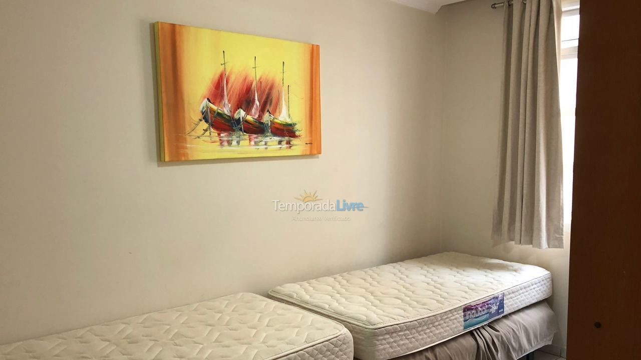 Apartamento para aluguel de temporada em Guarujá (Pitangueiras)
