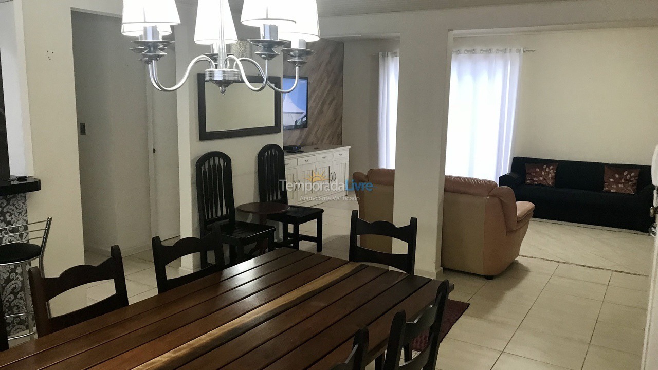 Casa para aluguel de temporada em Balneário Camboriú (Praia Central)