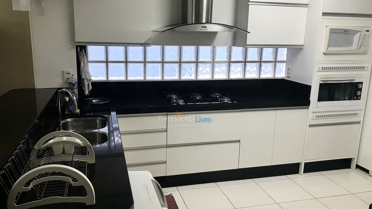 Casa para aluguel de temporada em Balneário Camboriú (Praia Central)