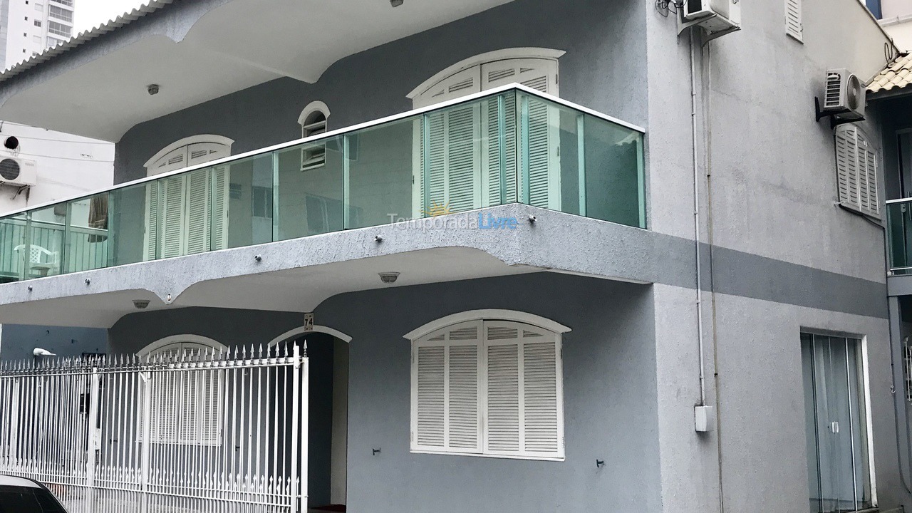 Casa para aluguel de temporada em Balneário Camboriú (Praia Central)