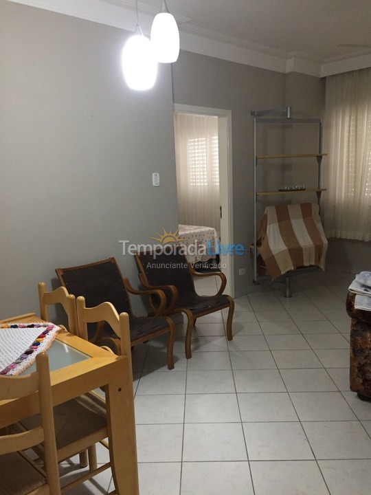 Apartamento para aluguel de temporada em Guarujá (Pitangueiras)