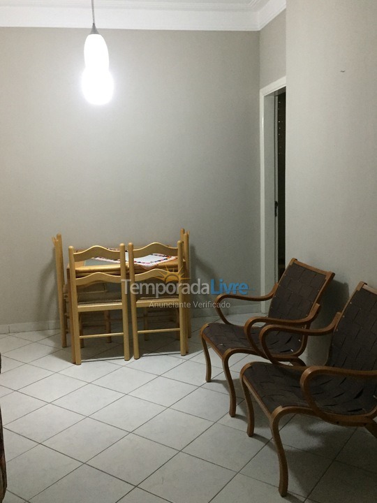 Apartamento para aluguel de temporada em Guarujá (Pitangueiras)