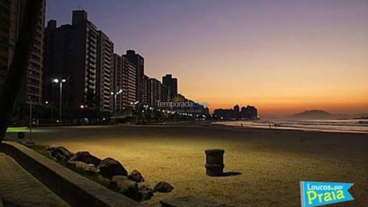 Apartamento para aluguel de temporada em Guarujá (Pitangueiras)
