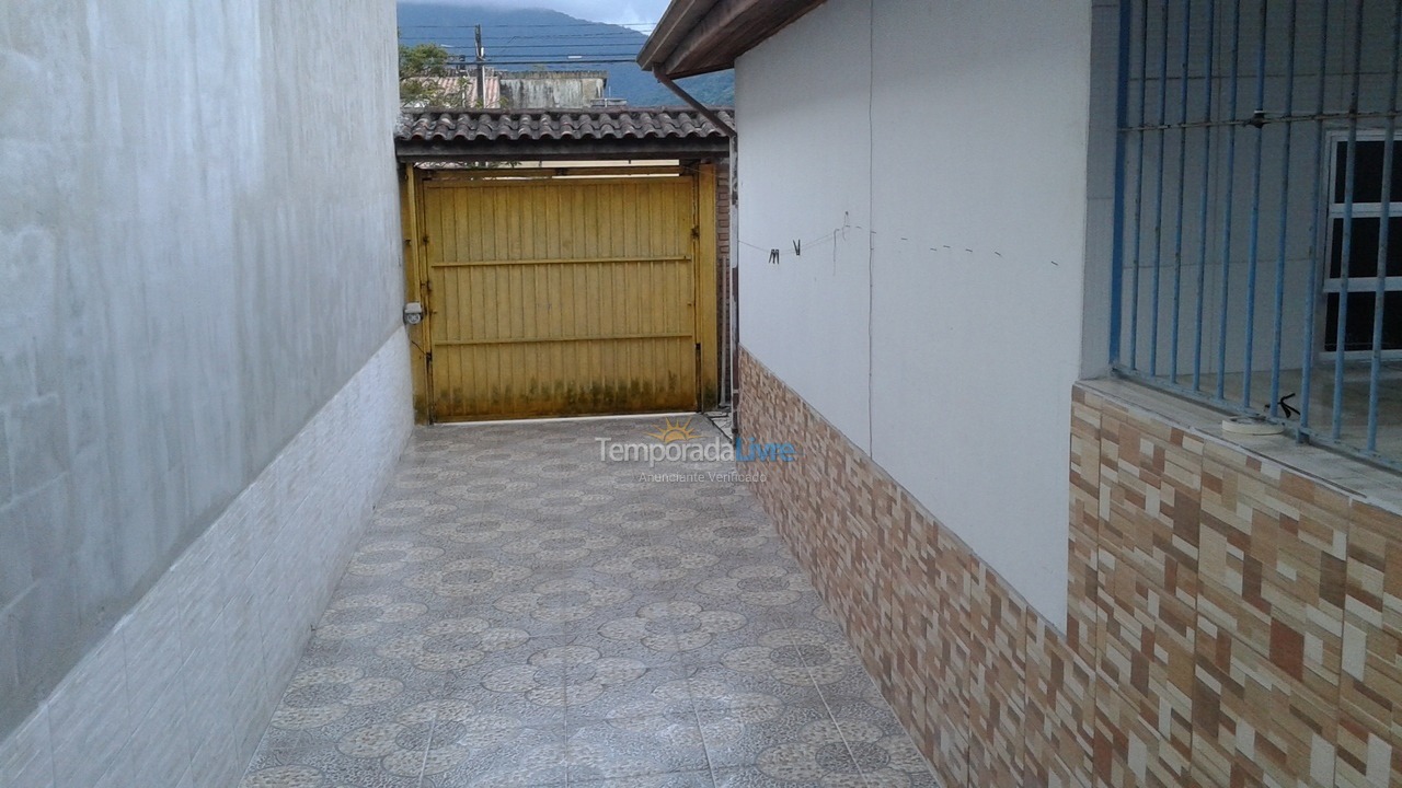 Casa para aluguel de temporada em Ubatuba (Pereque Açu)