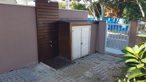 001A - DUPLEX NEAR THE BEACH OF BOMBINHAS
