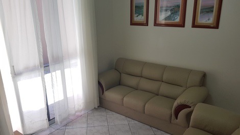 001A - DUPLEX NEAR THE BEACH OF BOMBINHAS
