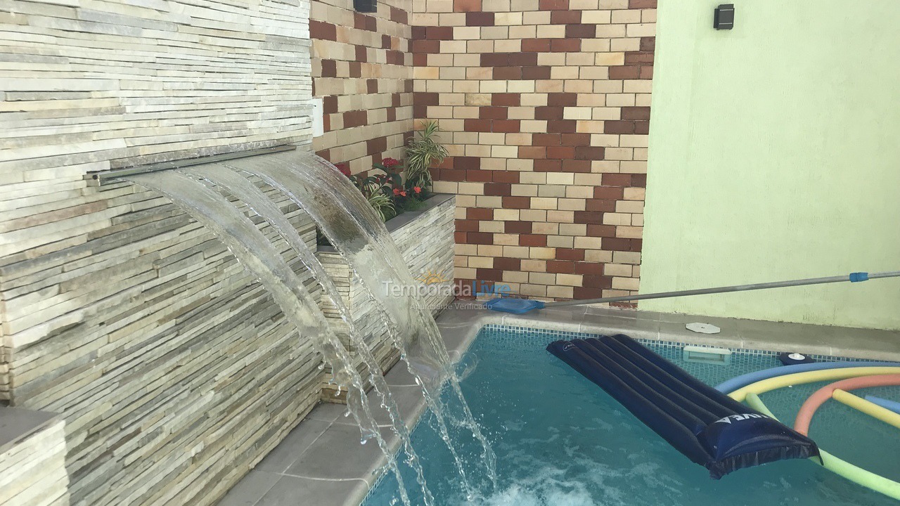 Casa para alquiler de vacaciones em Arraial do Cabo (Praia Grande)