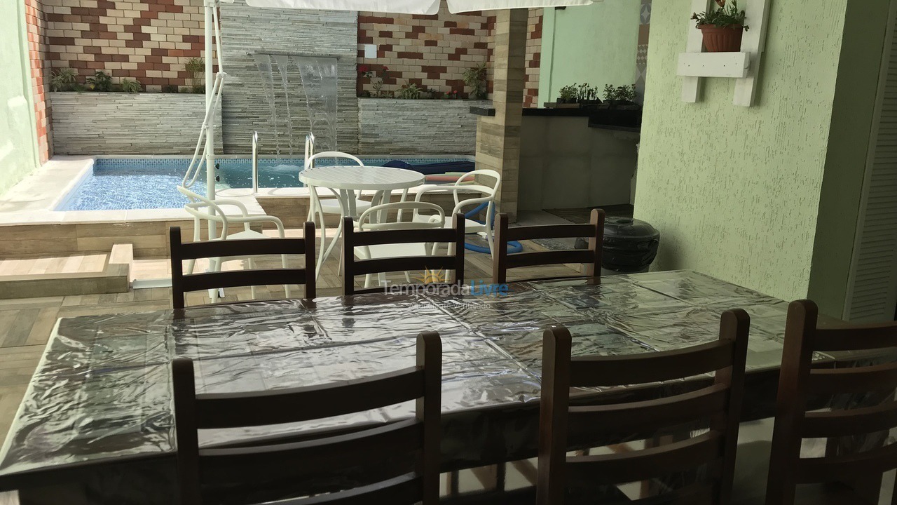 Casa para alquiler de vacaciones em Arraial do Cabo (Praia Grande)