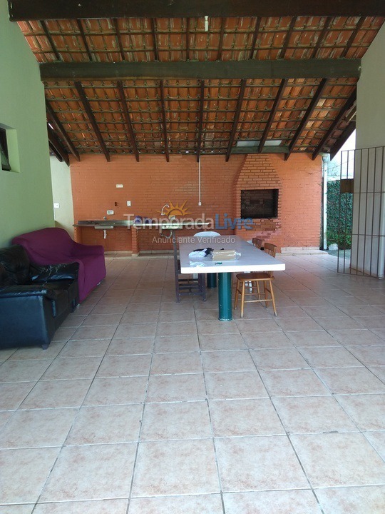 Casa para aluguel de temporada em Guarujá (Praia do Pernambuco)