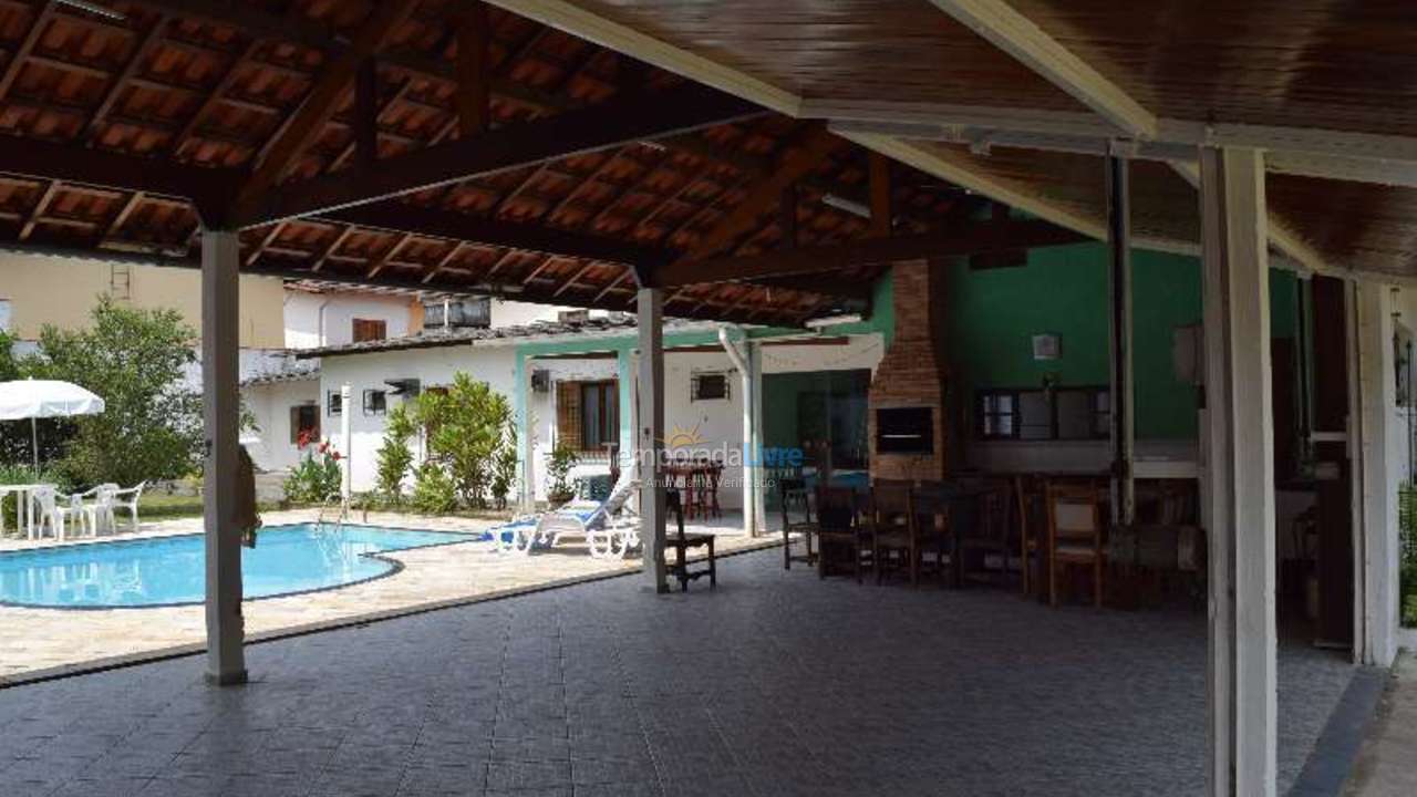 Casa para aluguel de temporada em Ubatuba (Maranduba)