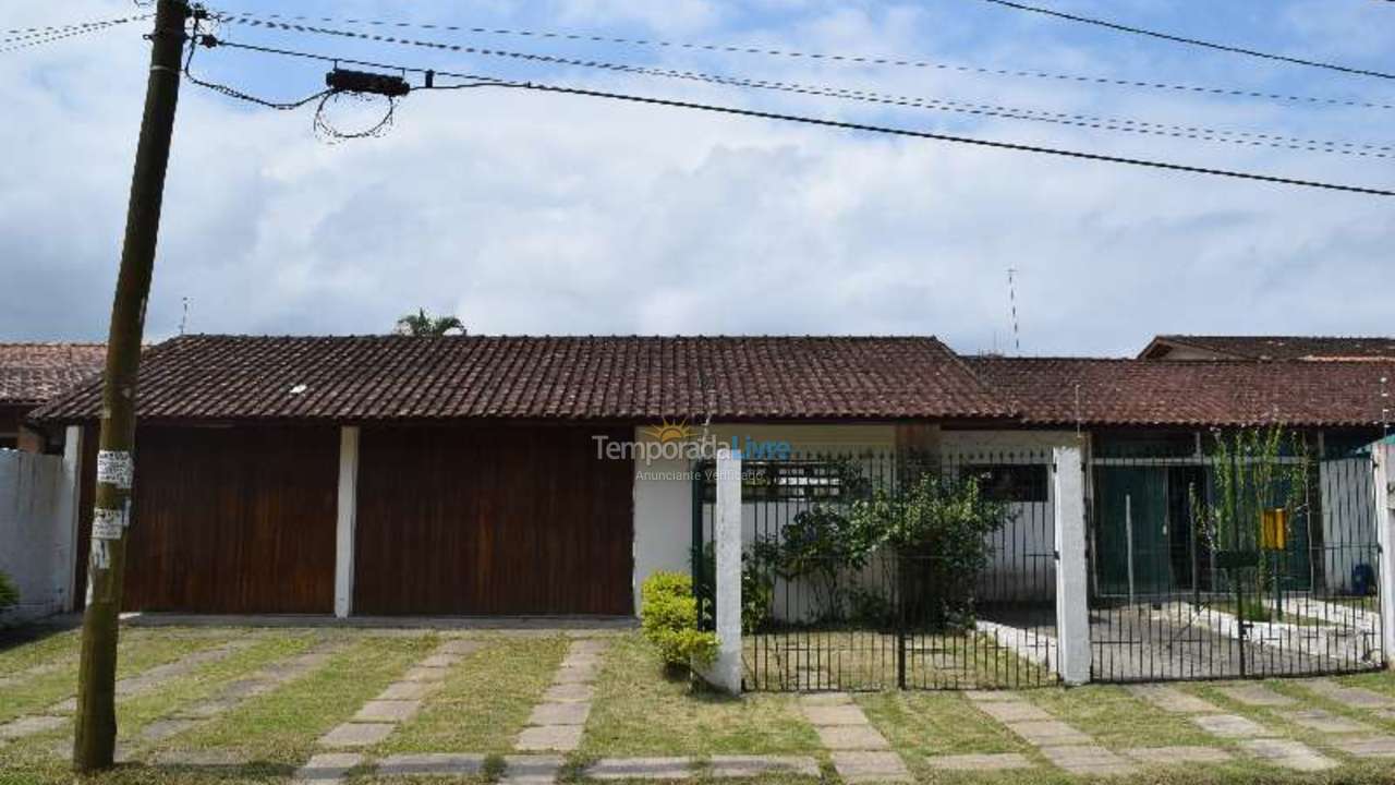Casa para aluguel de temporada em Ubatuba (Maranduba)