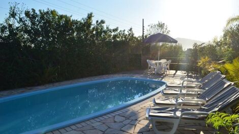 Casa con piscina para 8 personas en Praia do Rosa