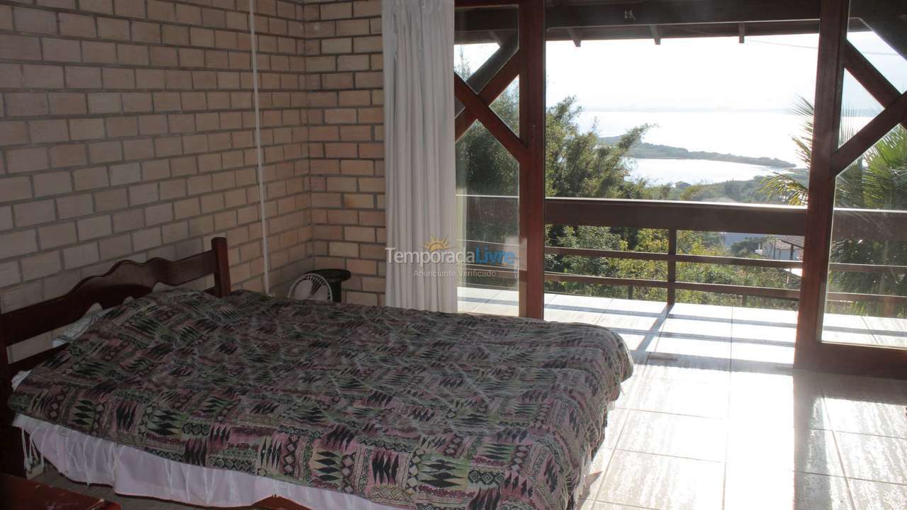 Casa para alquiler de vacaciones em Garopaba (Praia da Ferrugem)