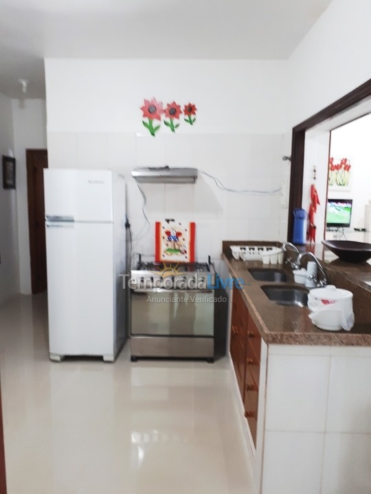 Casa para aluguel de temporada em Ubatuba (Maranduba)