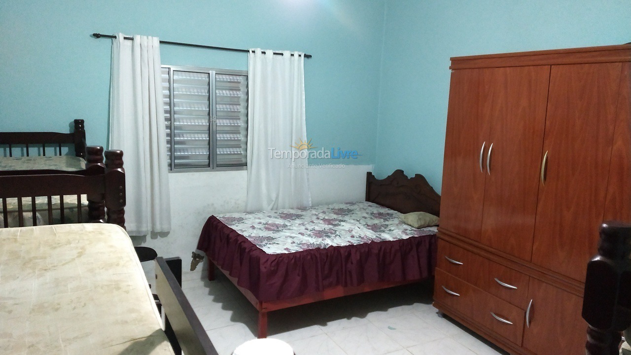 Casa para aluguel de temporada em Itanhaém (Bopiranga)